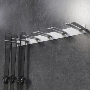 wall-mount ski rack 1