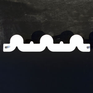 wall-mounted coat rack 1