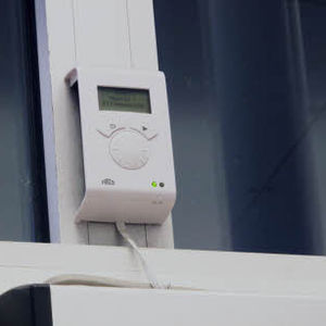 wall-mounted heating controller