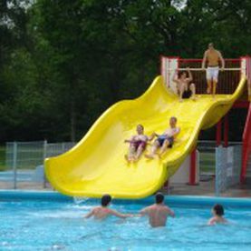 curved water slide