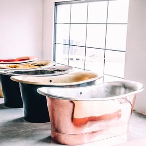 oval bathtub