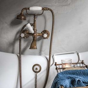 double-handle bathtub mixer tap