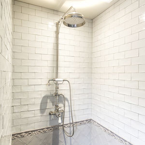 wall-mounted shower set