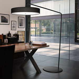 floor-standing lamp