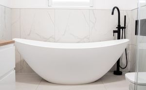 free-standing bathtub 1