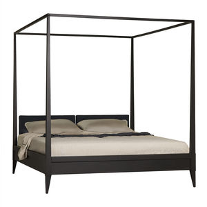 canopy bed
