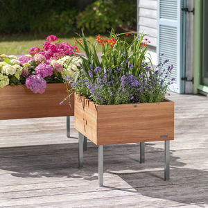 teak planter