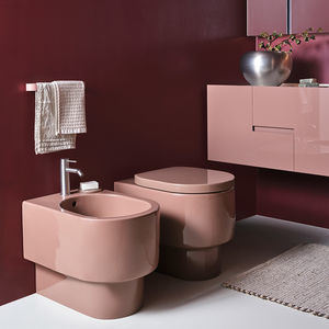 free-standing toilet 1