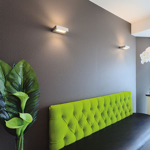 contemporary wall light