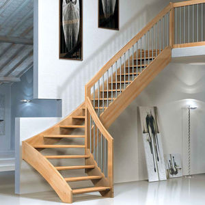 quarter-turn staircase / wooden frame / wooden steps / without risers