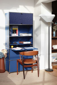 free-standing desk