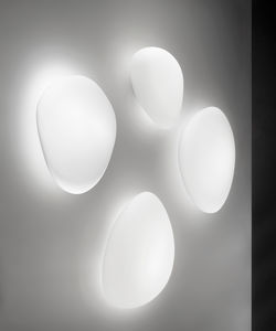 contemporary wall light