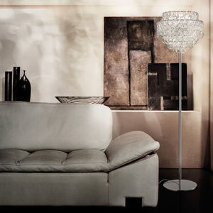 floor-standing lamp