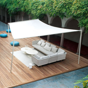 UV-resistant shade sail