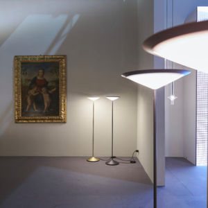 floor-standing lamp