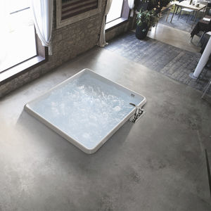 square bathtub