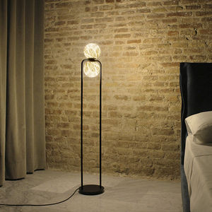 floor-standing lamp