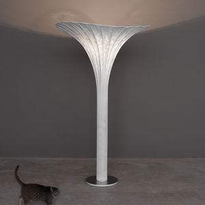 floor-standing lamp