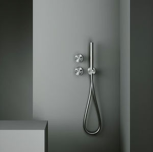 wall-mounted shower set 1