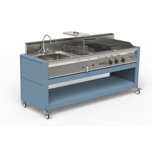 outdoor kitchen