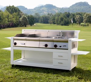 outdoor kitchen