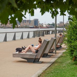 contemporary sun lounger 1