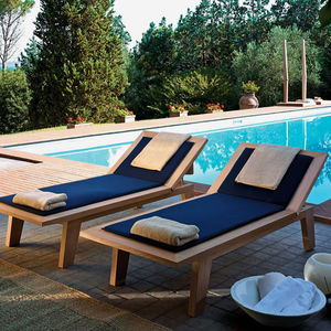 contemporary sun lounger / cedar / Sunbrella® / garden