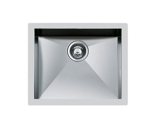single-bowl kitchen sink