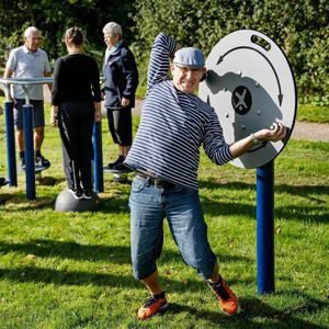 outdoor shoulder rotator 1