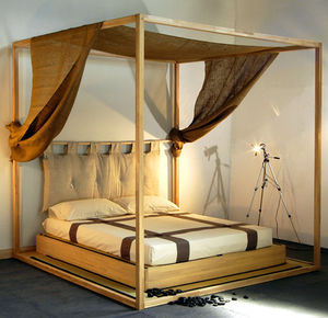 canopy bed