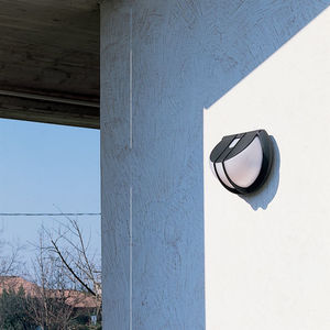 contemporary wall light 1