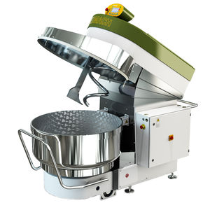 kneader with removable bowl