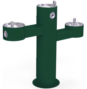 outdoor drinking fountain