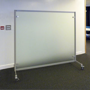 Floor-mounted office divider - FREESTANDING - Shopkit - glass / modular