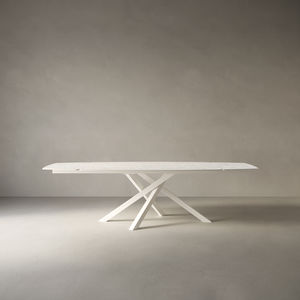 minimalist design table