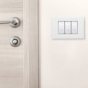 rail-mounted electrical socket holder