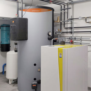 solar hot water tank 1