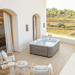 above-ground hot tub