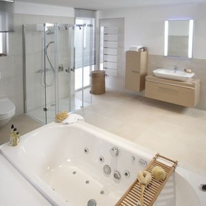 fixed shower screen / sliding
