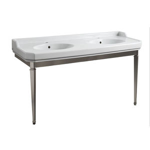 metal washbasin stand