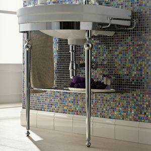 metal washbasin stand