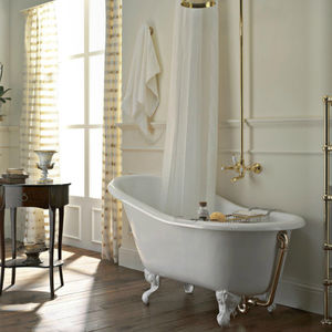 oval bathtub
