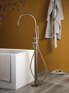 bathtub mixer tap 1