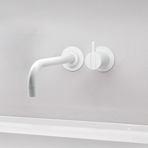 wall-mounted mixer tap 1