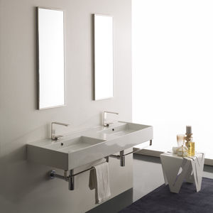 double washbasin