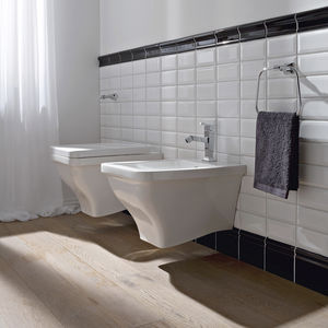 wall-hung bidet