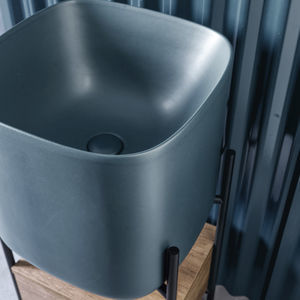built-in washbasin