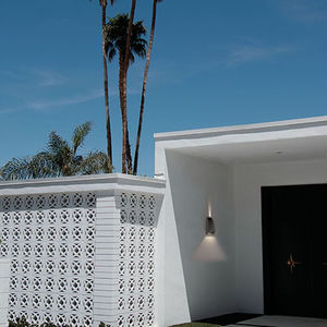 contemporary wall light 1