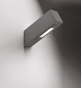 contemporary wall light