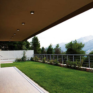contemporary wall light